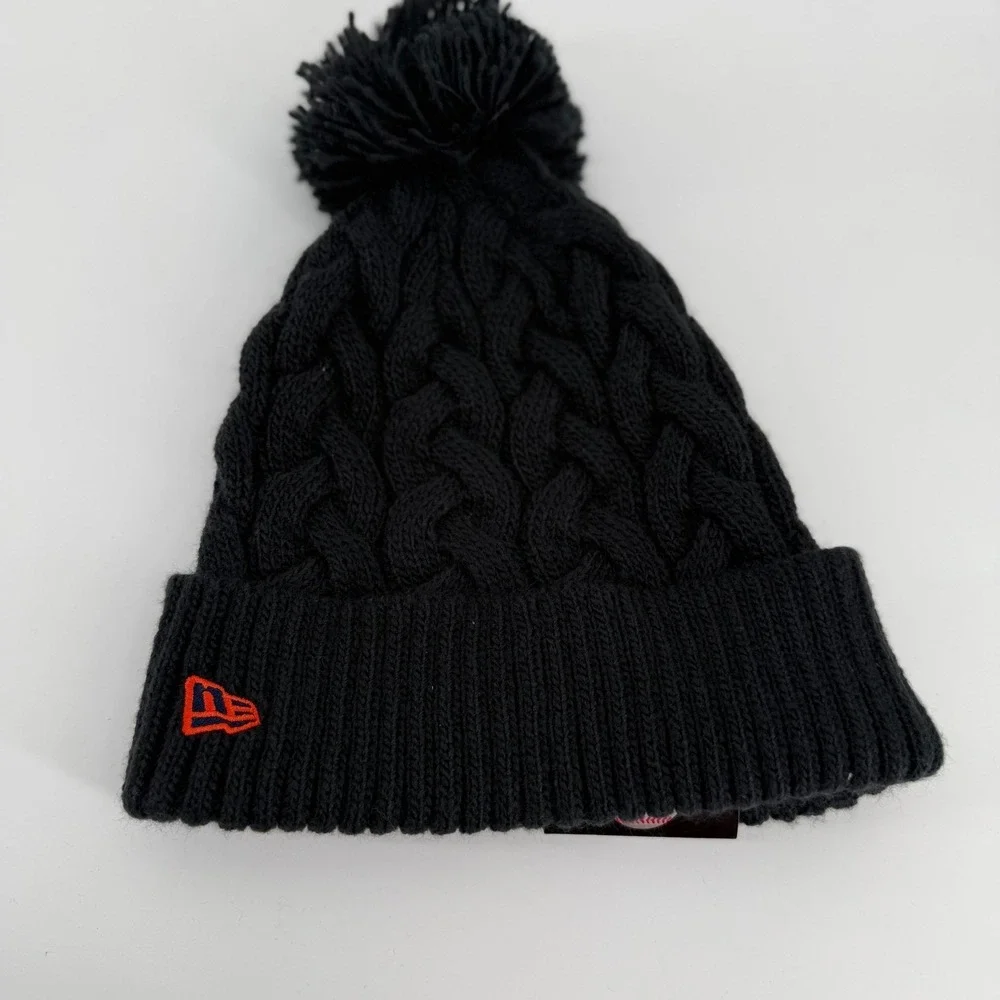New Era Womens Houston Astros Black Cabled Knit Pom Beanie Hat‎